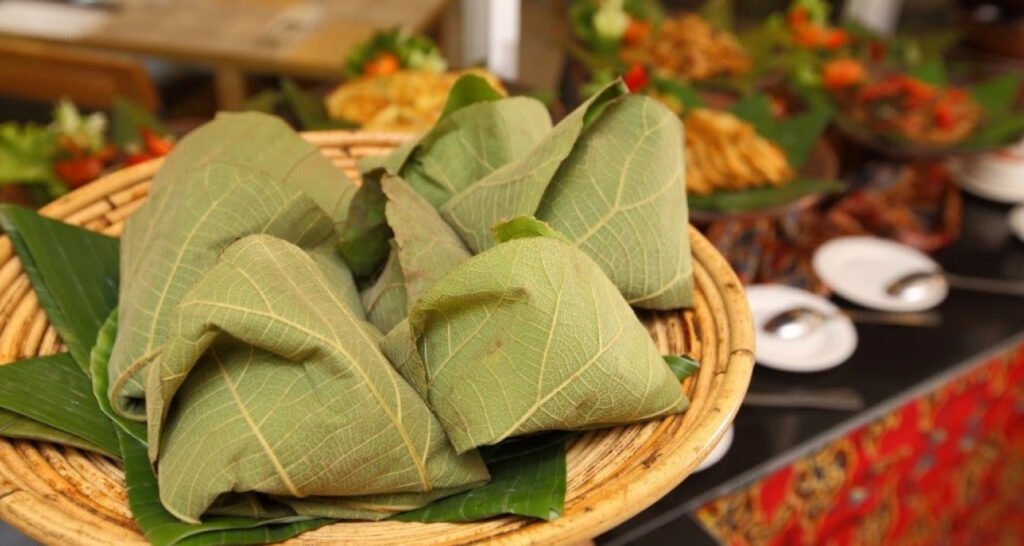 Header Daun Jati